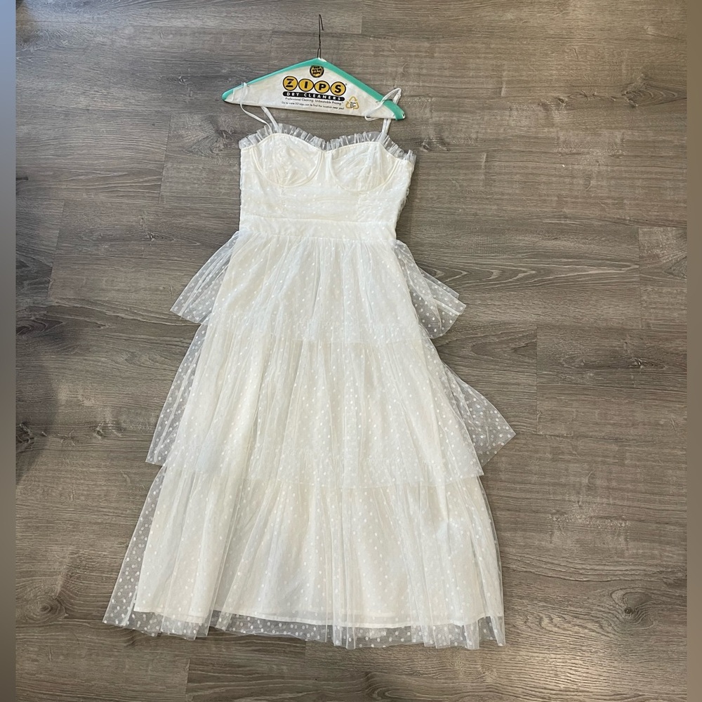 Medium Lulus white midi dress